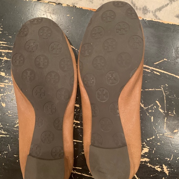 Tory Burch Balled Flat Size 8 - Picture 2 of 2